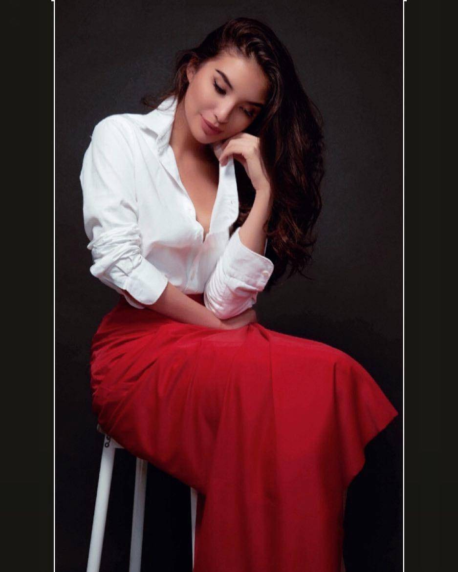 Instagram.com/manodelia