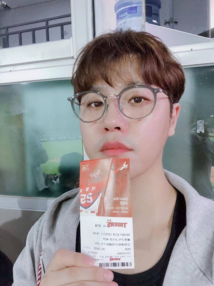 twitter.com/thehyun11
