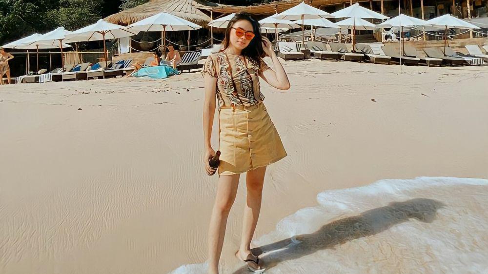 9 Potret Food Vlogger Mgdalenaf Saat Pamer Body Goals, Menawan!