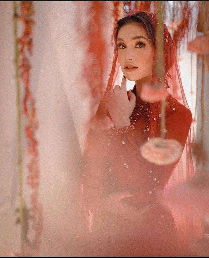 nstagram.com/larasyerinita/