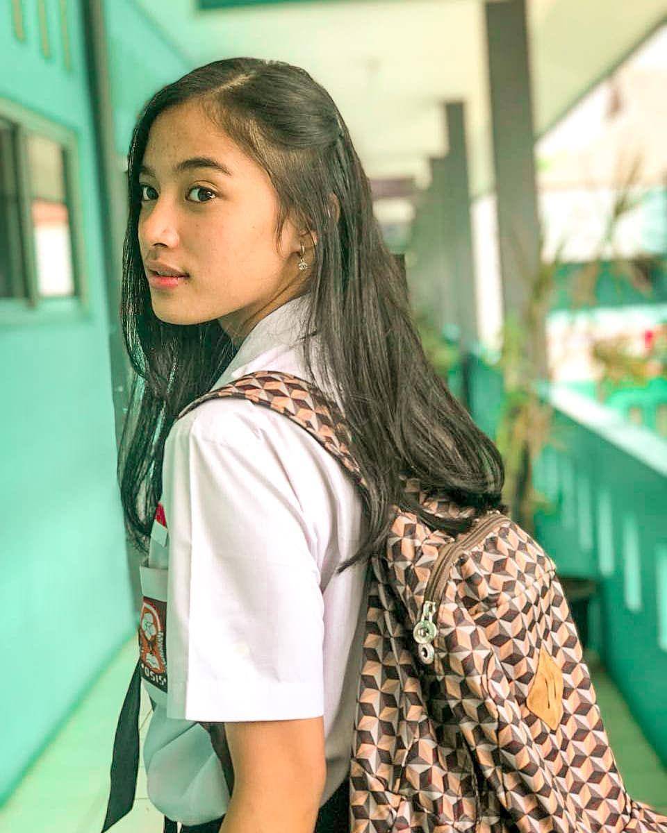 Instagram.com/desitarllyw