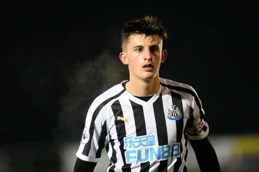 9 Potret Kelland Watts, Pemain Newcastle United yang Memikat