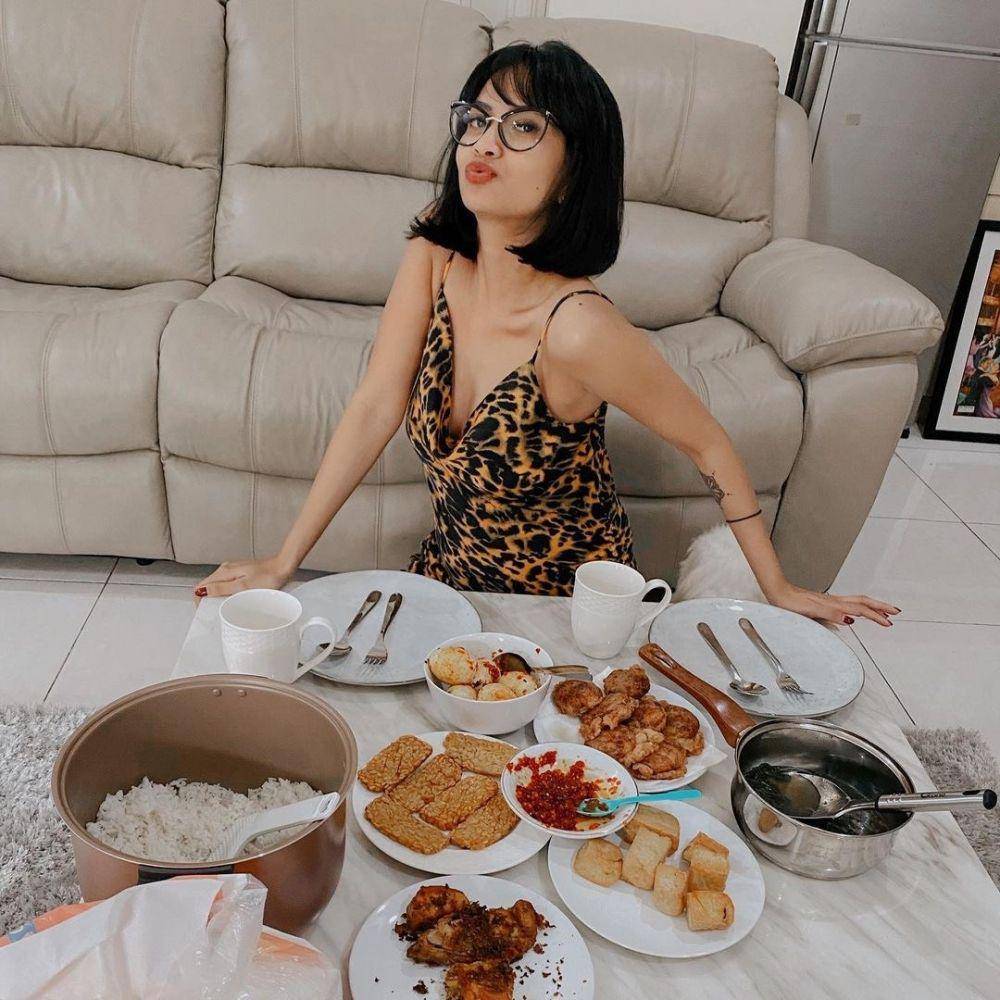 Instagram.com/vanessaangelofficial