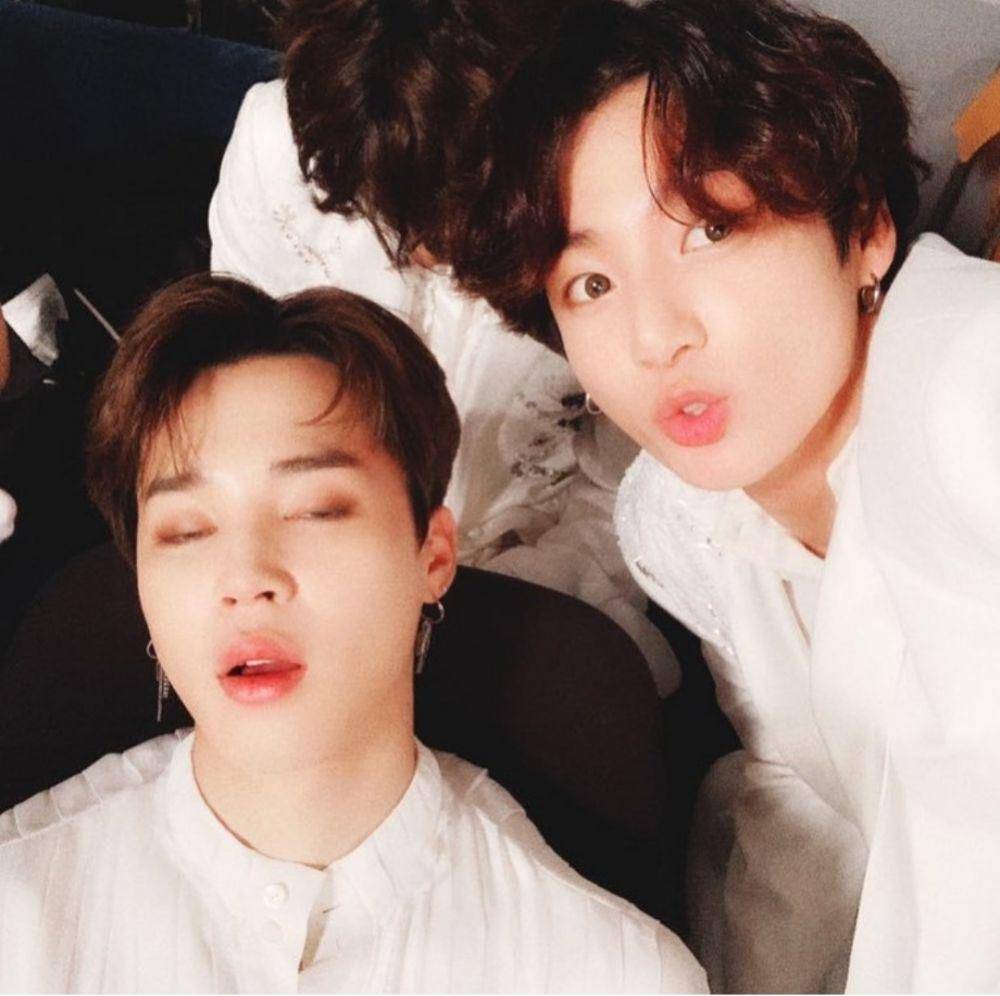 Twitter.com/BTS_twt