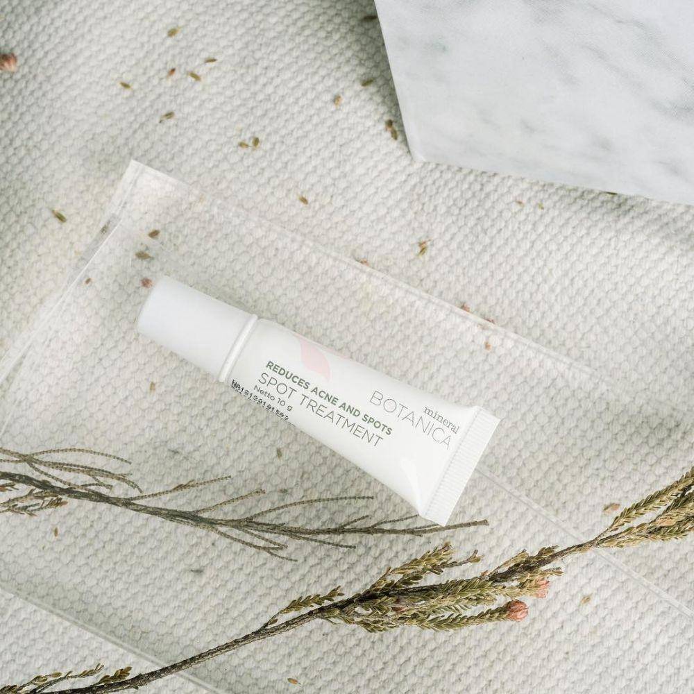 instagram.com/mineralbotanica