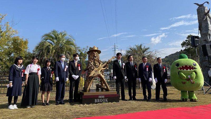 twitter.com/newworldartur