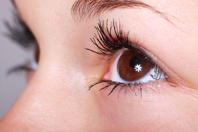 5 Tips Menjaga Kesehatan Mata Secara Alami, Mudah Dilakukan!