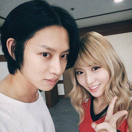 Heechul Super Junior dan Momo TWICE (instagram.com/kimheenim)