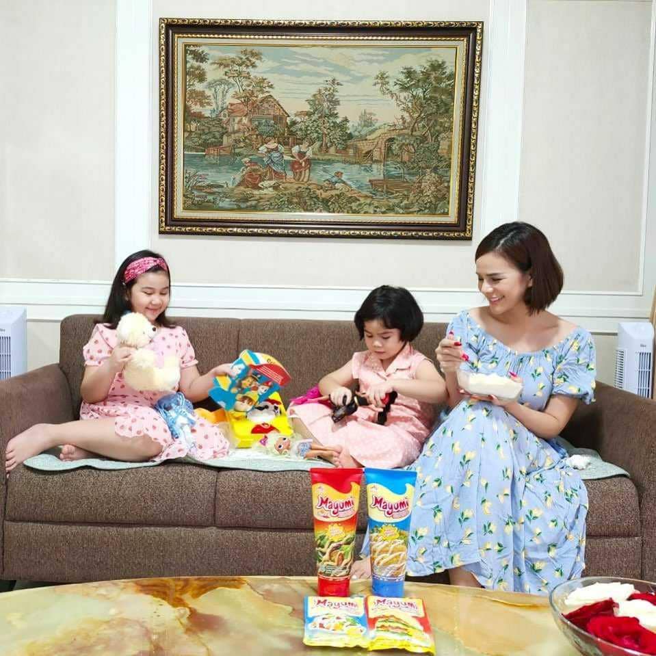 instagram.com/astridtiar127