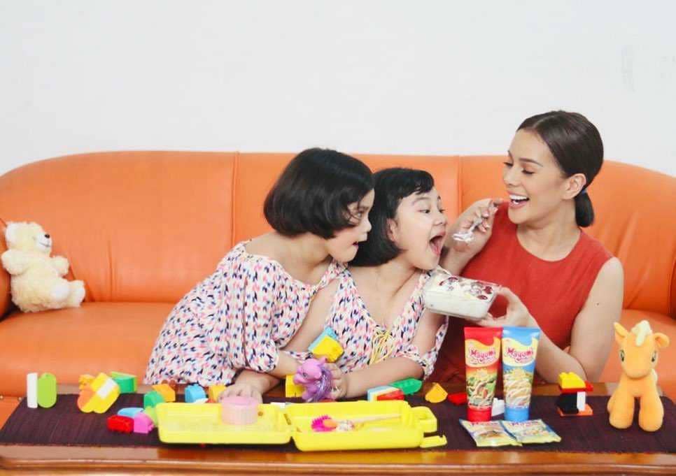 instagram.com/astridtiar127