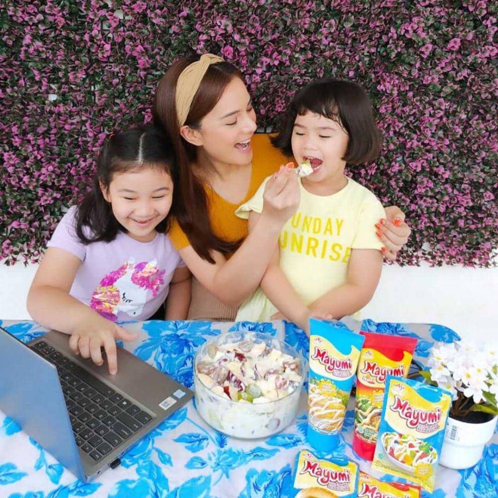 instagram.com/astridtiar127