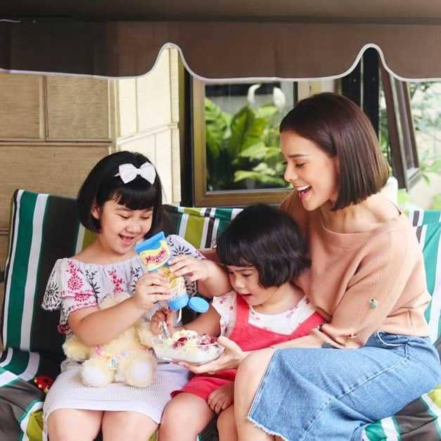 instagram.com/astridtiar127