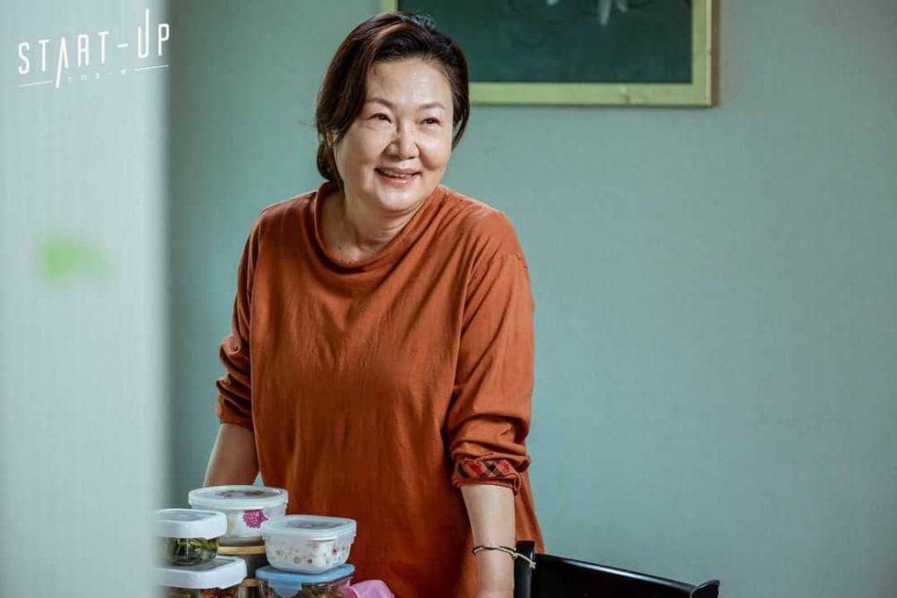 Potret Kim Hae Sook di 9 KDrama, Pemeran Nenek Bae Suzy di 'Start-Up'