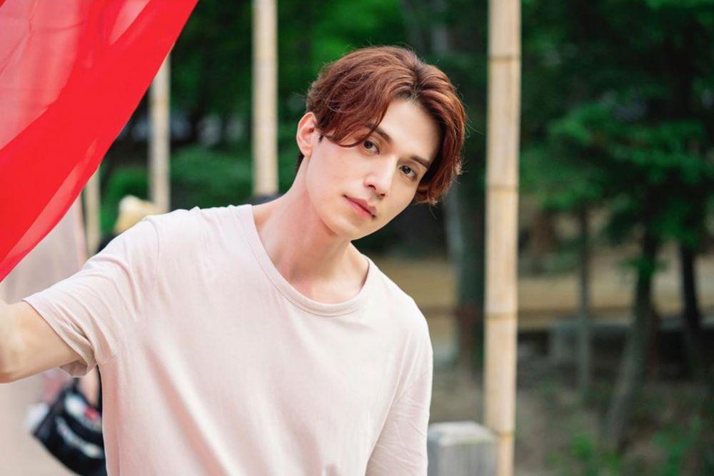 Makin tua makin menawan, 9 potret lee dong wook yang bikin berdeb