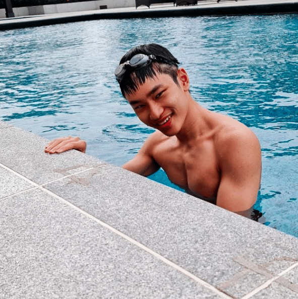 instagram.com/azkacorbuzier