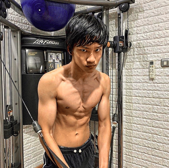 instagram.com/azkacorbuzier