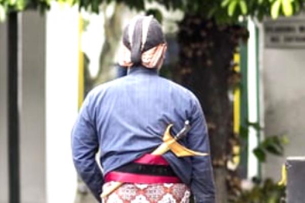 7 Peribahasa Jawa Ini Sindir Kelakuan Teman yang Nyebelin, Pedes Rek!