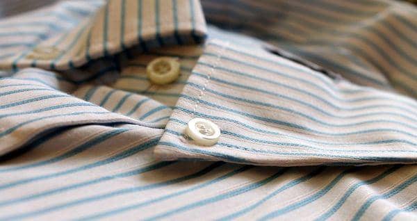 Catat Bro, Begini 5 Cara Merawat Kemeja Kerja dari Bahan Katun