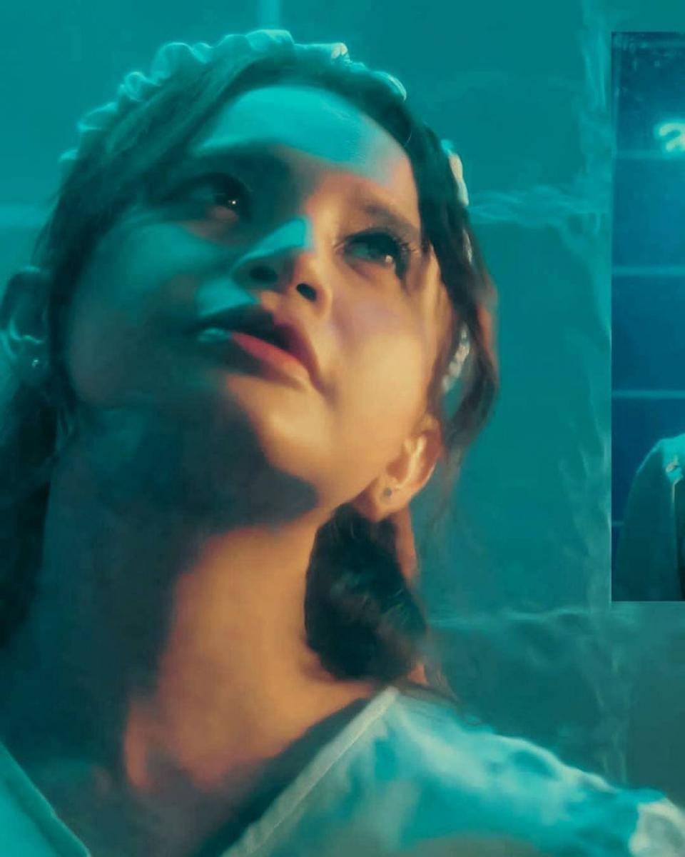 Rossa MV 'Masih' (instagram.com/itsrossa910)