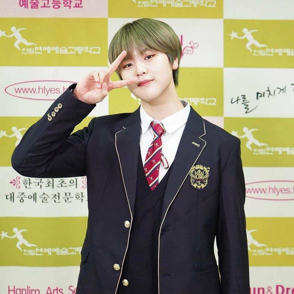 Instagram.com/official.dohyon