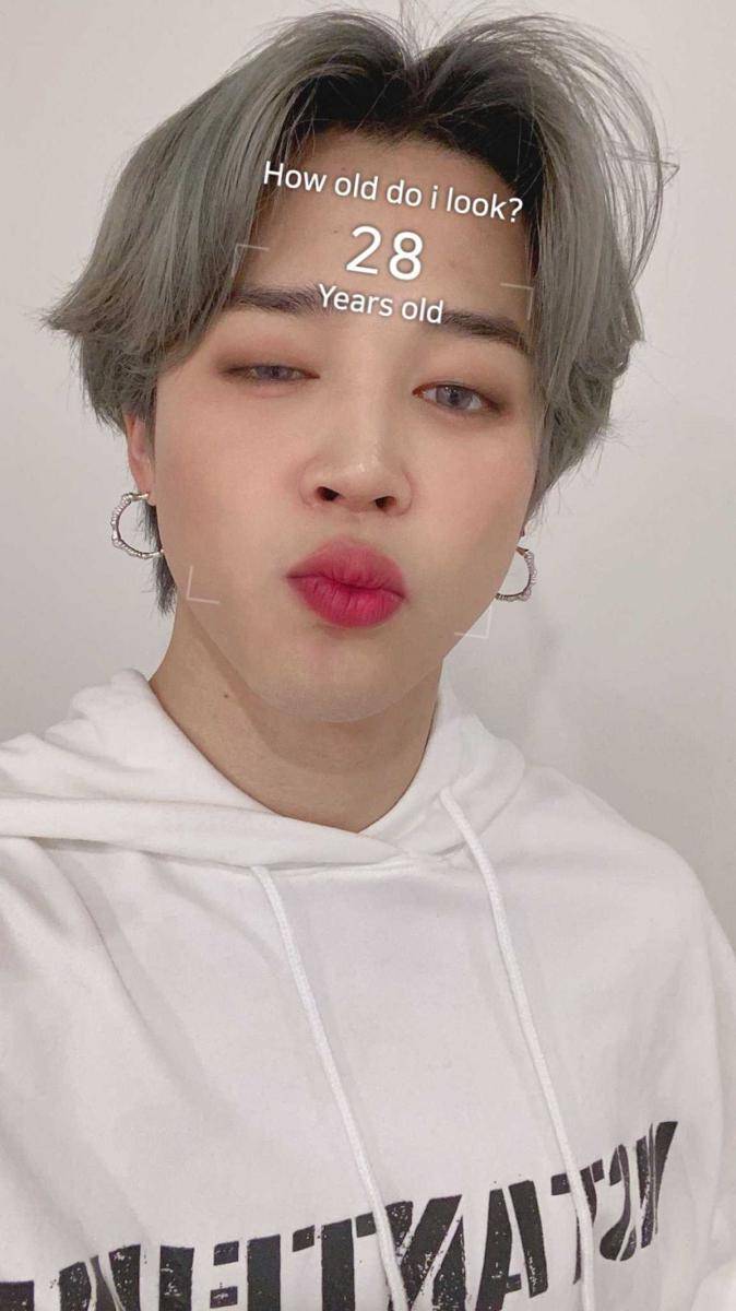 twitter.com/BTS_twt