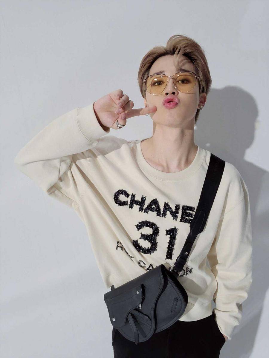 twitter.com/BTS_twt