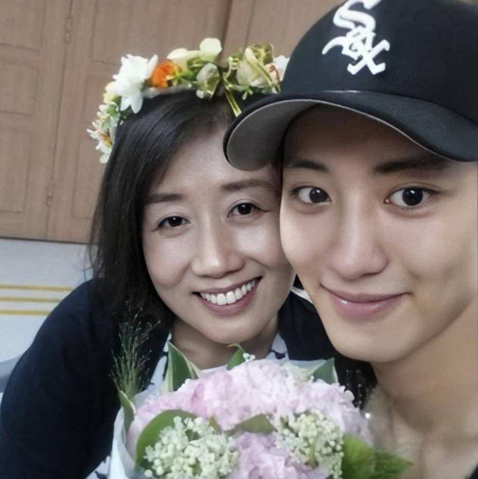 Twitter.com/therealexopcy
