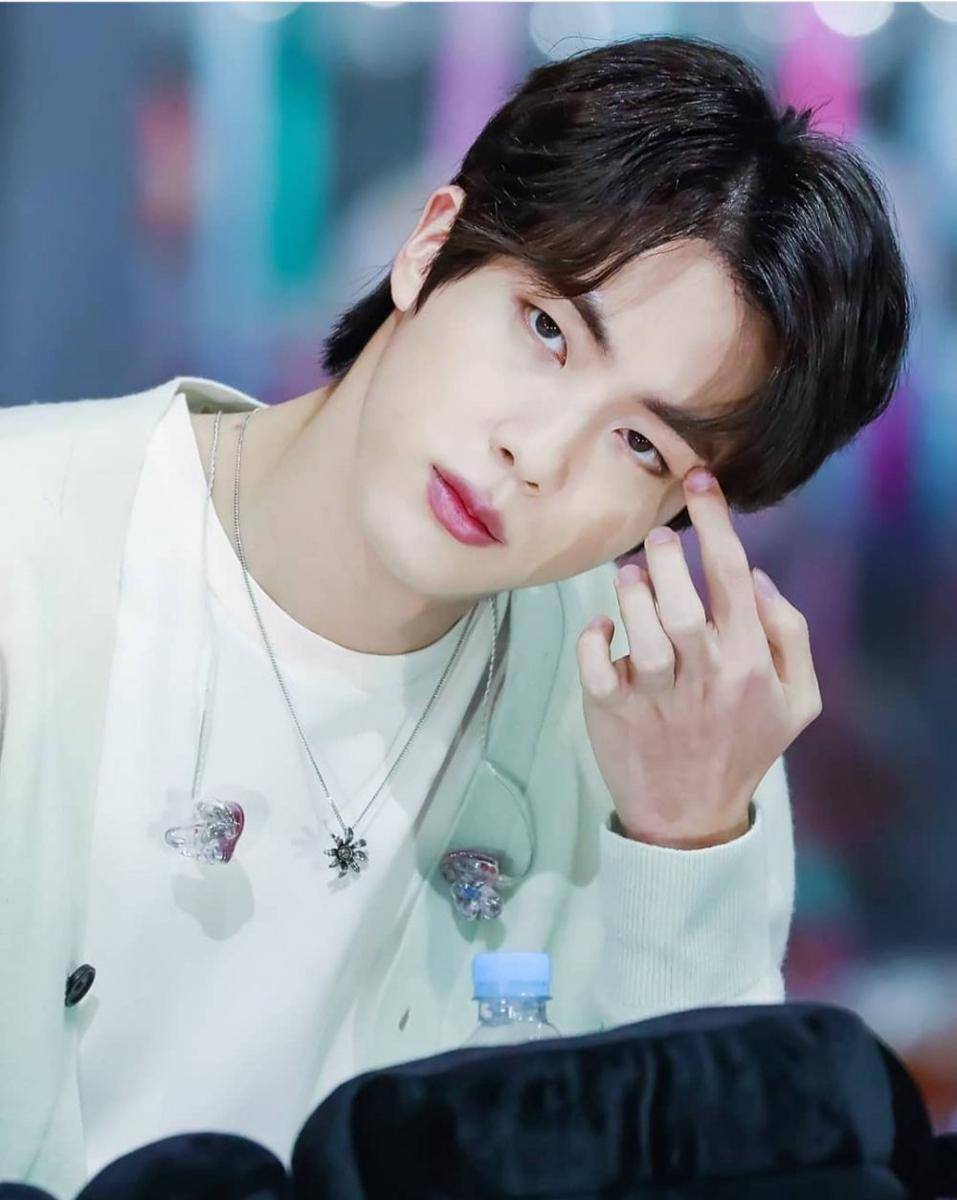 Instagram.com/jin__seokjin