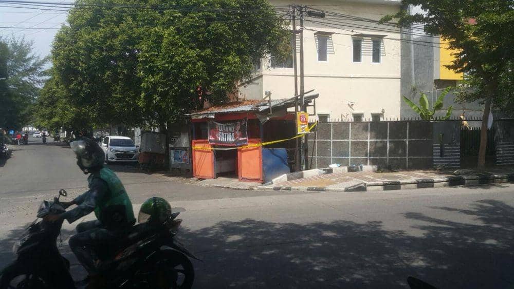 Orang Misterius Bakar Pos Berlogo Paslon di Makassar