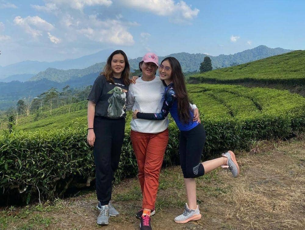 instagram.com/natashawilona12 | instagram.com/clarestafrederica