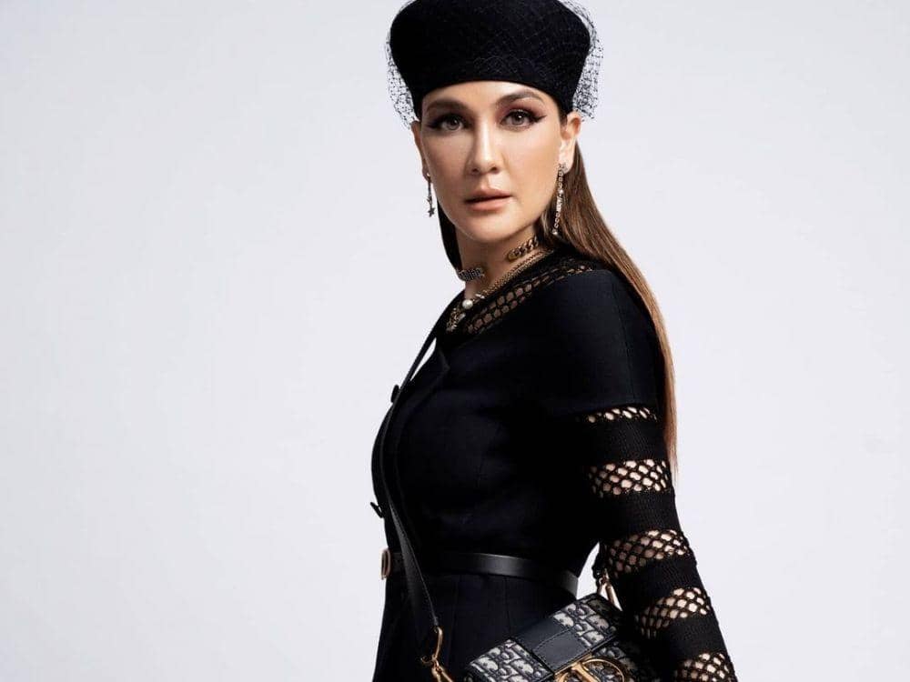 9 Harga Outfit Luna Maya dalam Satu Pemotretan, Capai Rp200 Jutaan