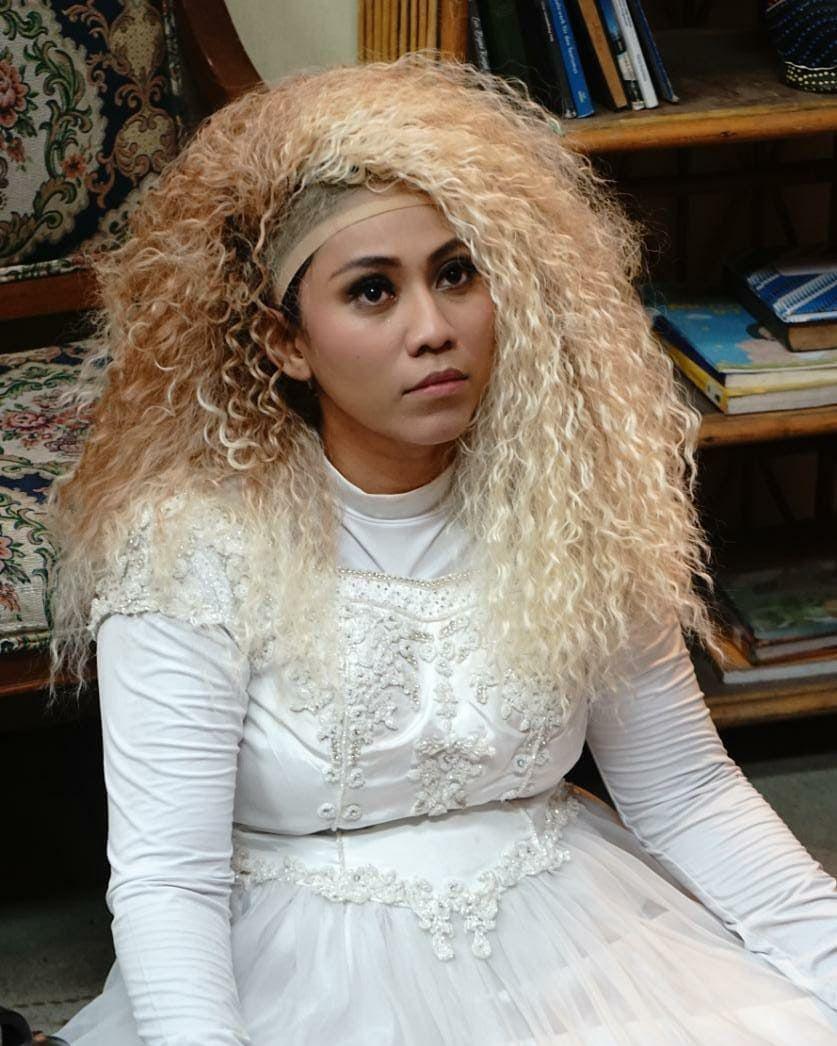 10 Potret Rizky Inggar, Pemeran Bulik Wiwik 'Amanah Wali' yang Khas