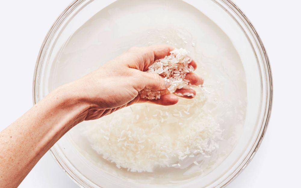 Mencampurkan beras (bonappetit.com)