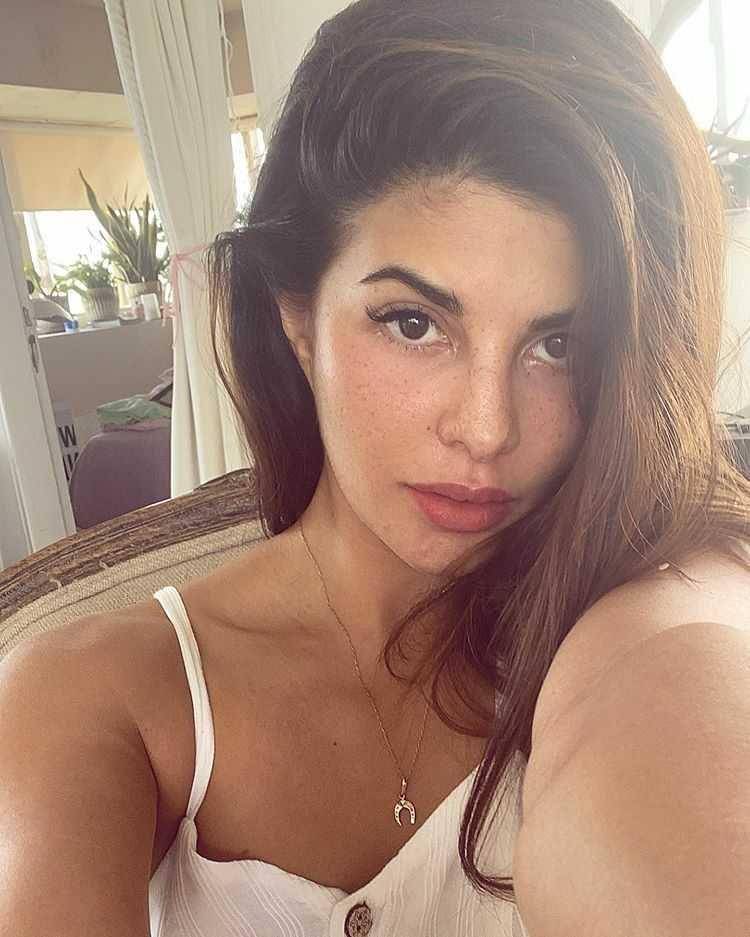 instagram.com/jacquelinef143