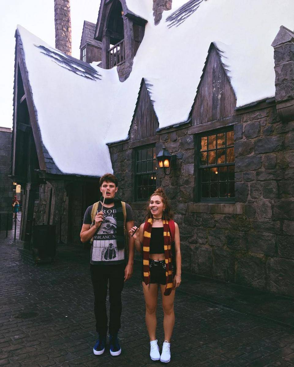 Instagram.com/haleyluhoo/