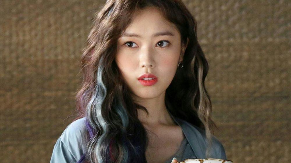 10 Potret Choi Ri, Mama Muda Nyentrik di KDrama 'Birthcare Center'
