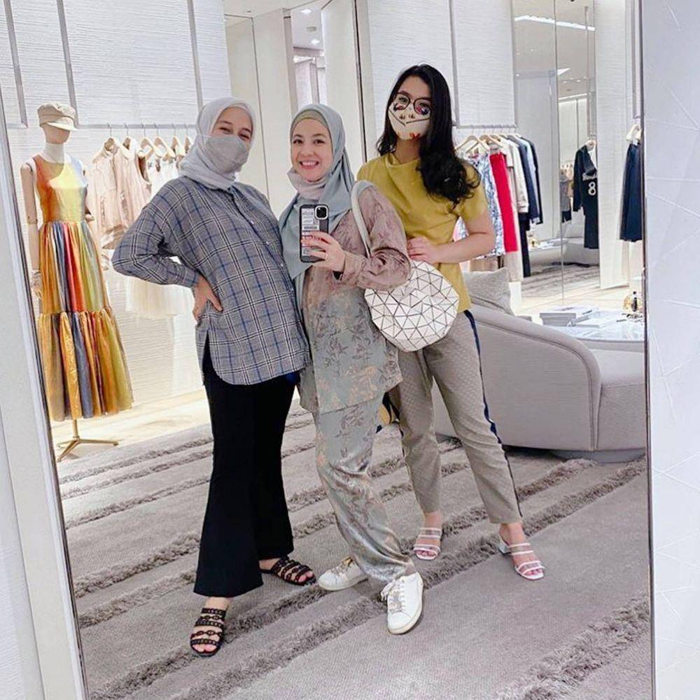 Instagram.com/ninazatulini22/