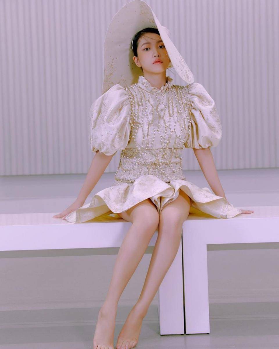 Yeri Red Velvet (Dok. Noblesse Men via instagram.com/yerimiese)