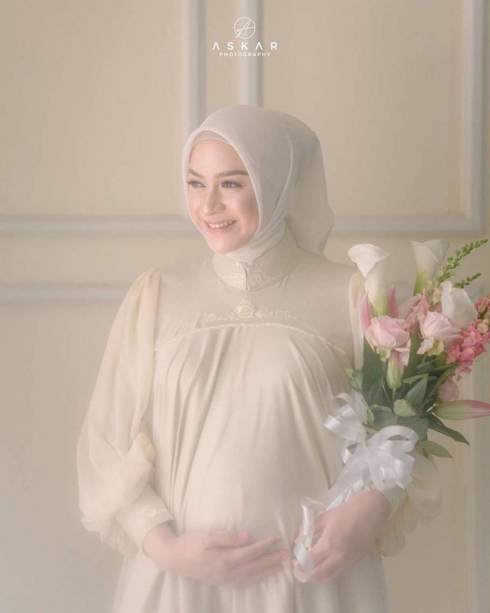 Askar_photography via Instagram.com/ninazatulini22/