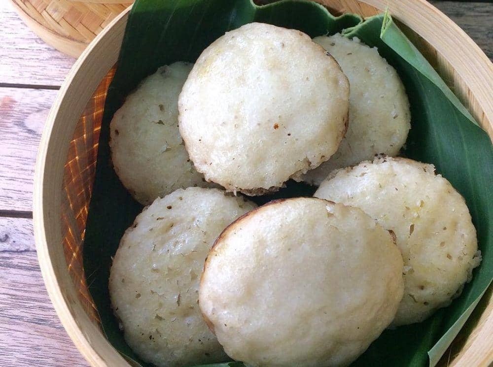 Akhir Pekan Ngemil Enak dengan Resep Apem Tape Singkong Ini, Yuk!