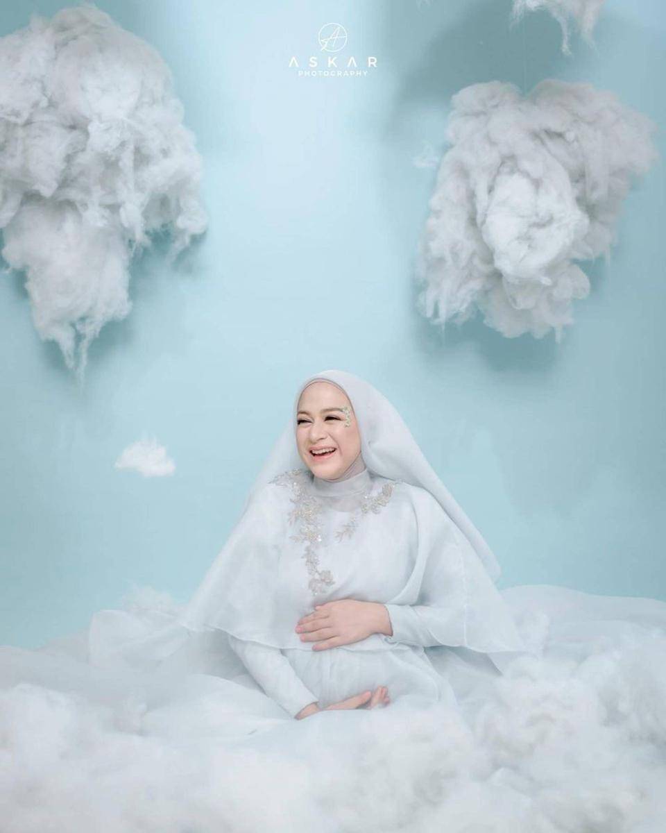 Askar_photography via Instagram.com/ninazatulini22/