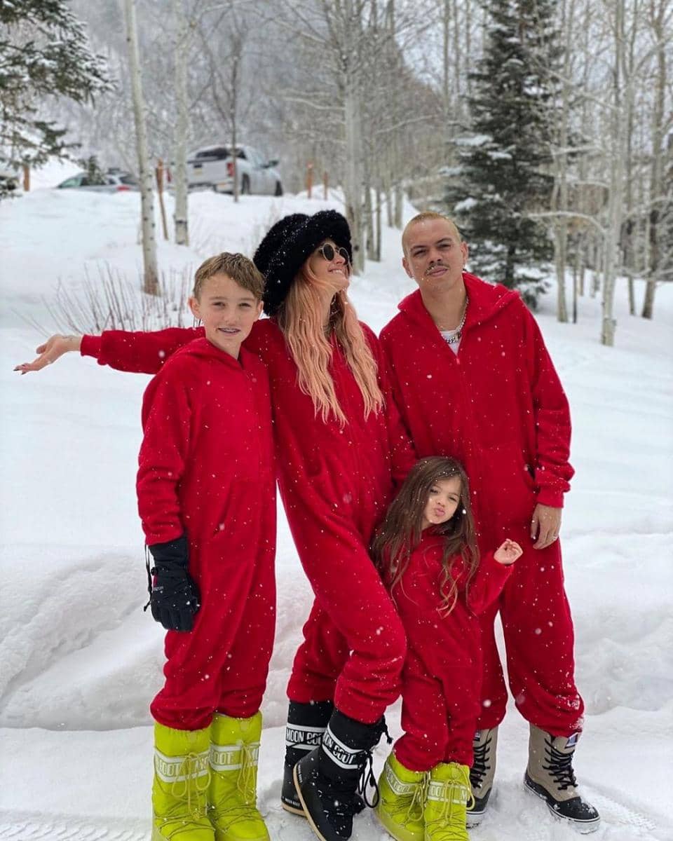 instagram.com/ashleesimpsonross