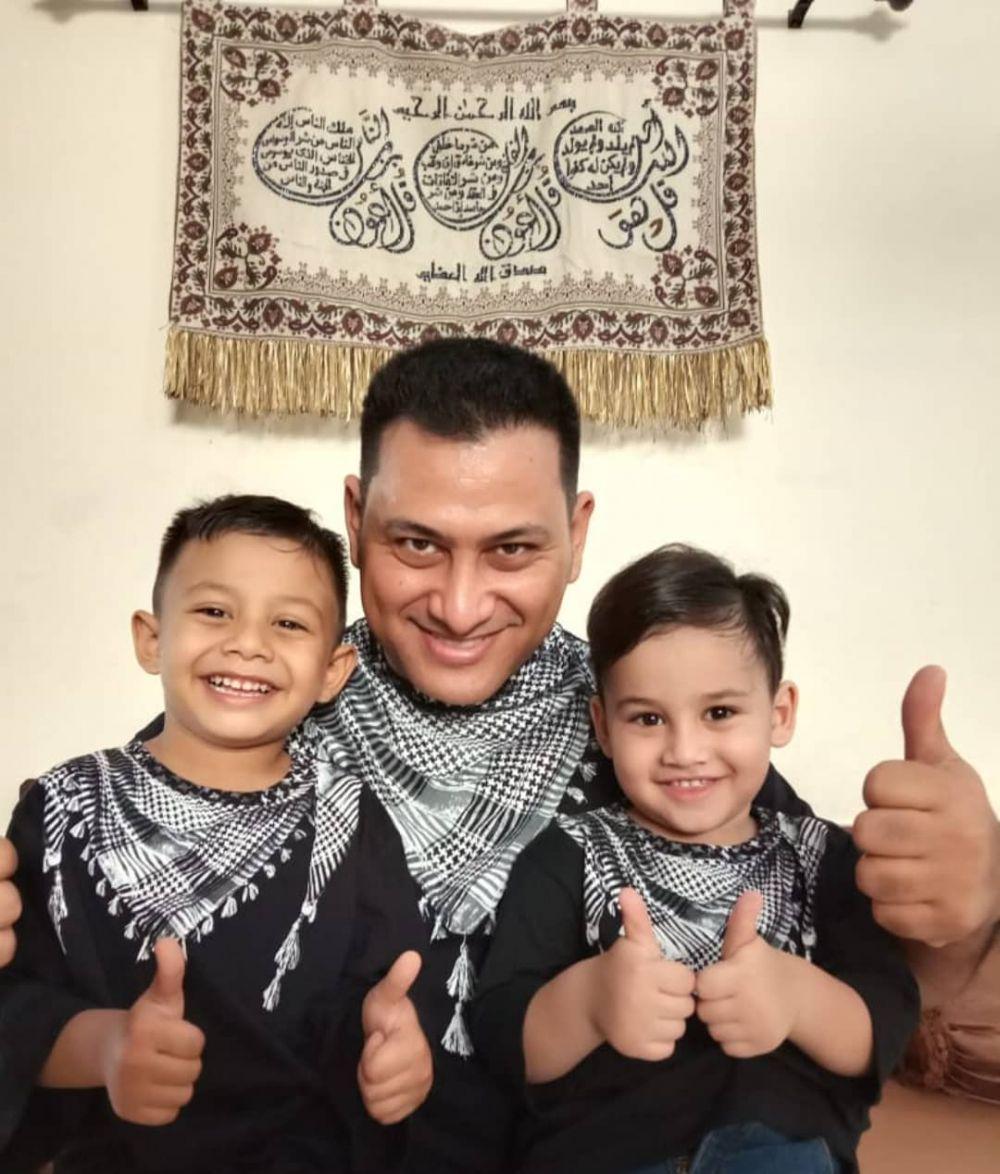 Istri Meninggal 2 Tahun Lalu, 9 Potret Tegar Said Bajuri Asuh 2 Anak