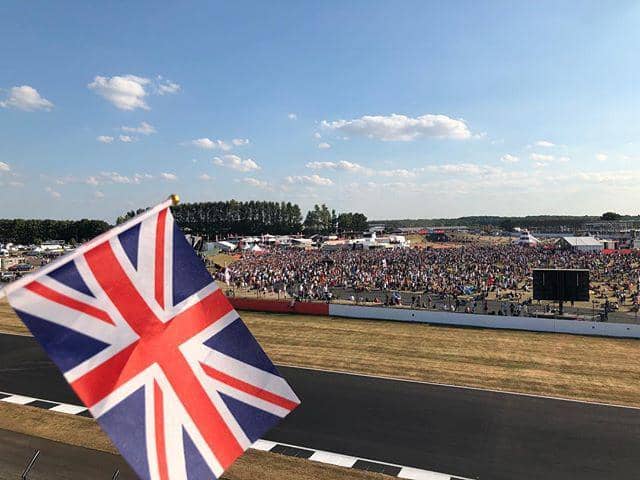 instagram.com/chloed410/