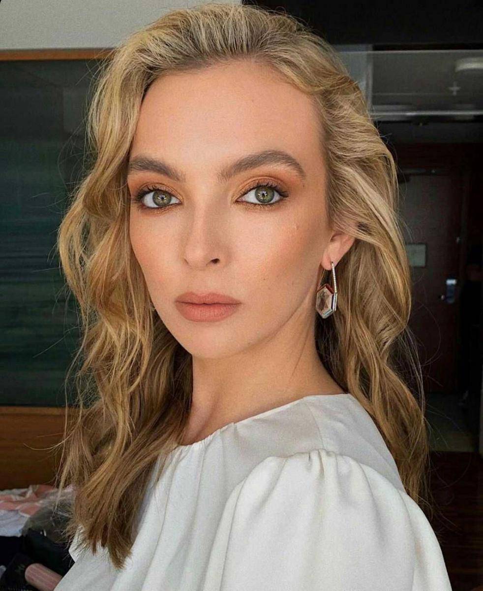 instagram.com/jodiemcomer