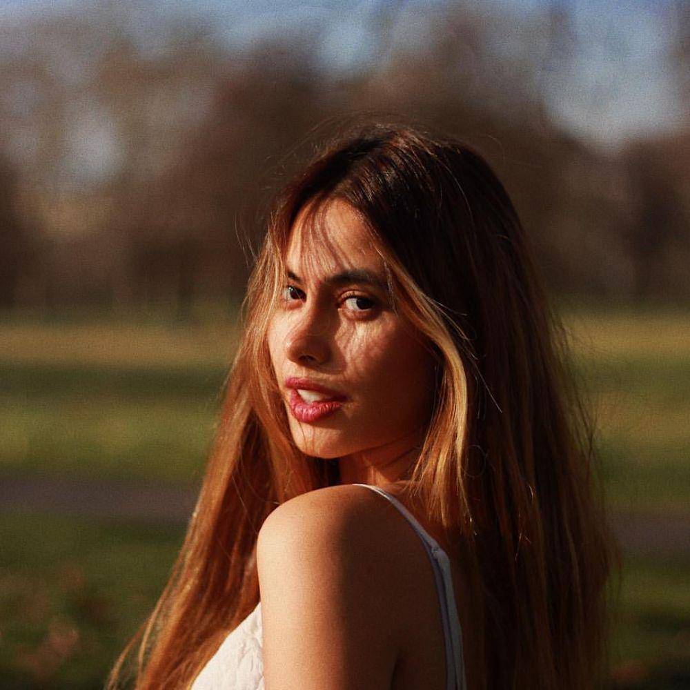 instagram.com/valerieethomas