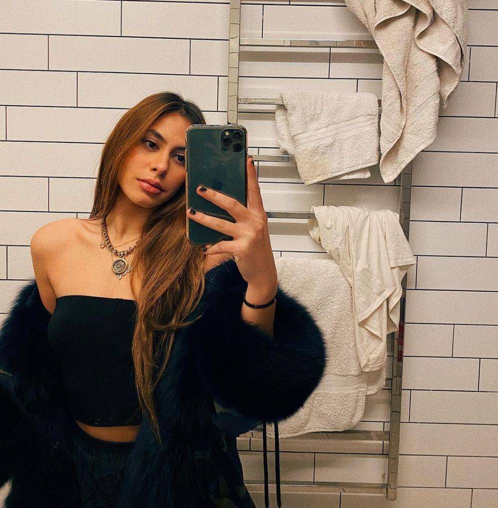 instagram.com/valerieethomas