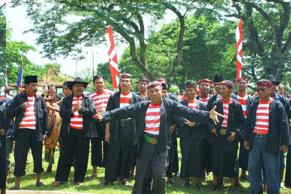 Kaya akan Filosofi, Inilah 9 Makna dari Pakaian Adat Suku Madura