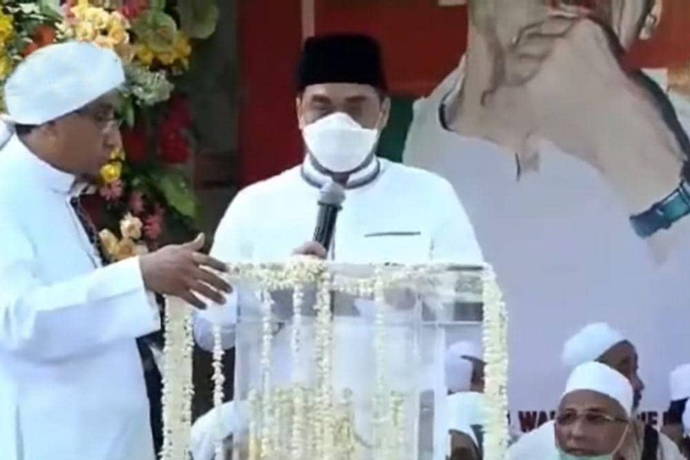 Wakil Gubernur Riza Patria dalam acara Peringatan Maulid Majelis Ta'lim Al Afaf (Tangkap Layar Youtube.com/Front TV)