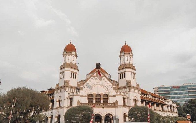 Wisata Lawang Sewu: Info Rute, Lokasi, Harga, dan Tips Liburan